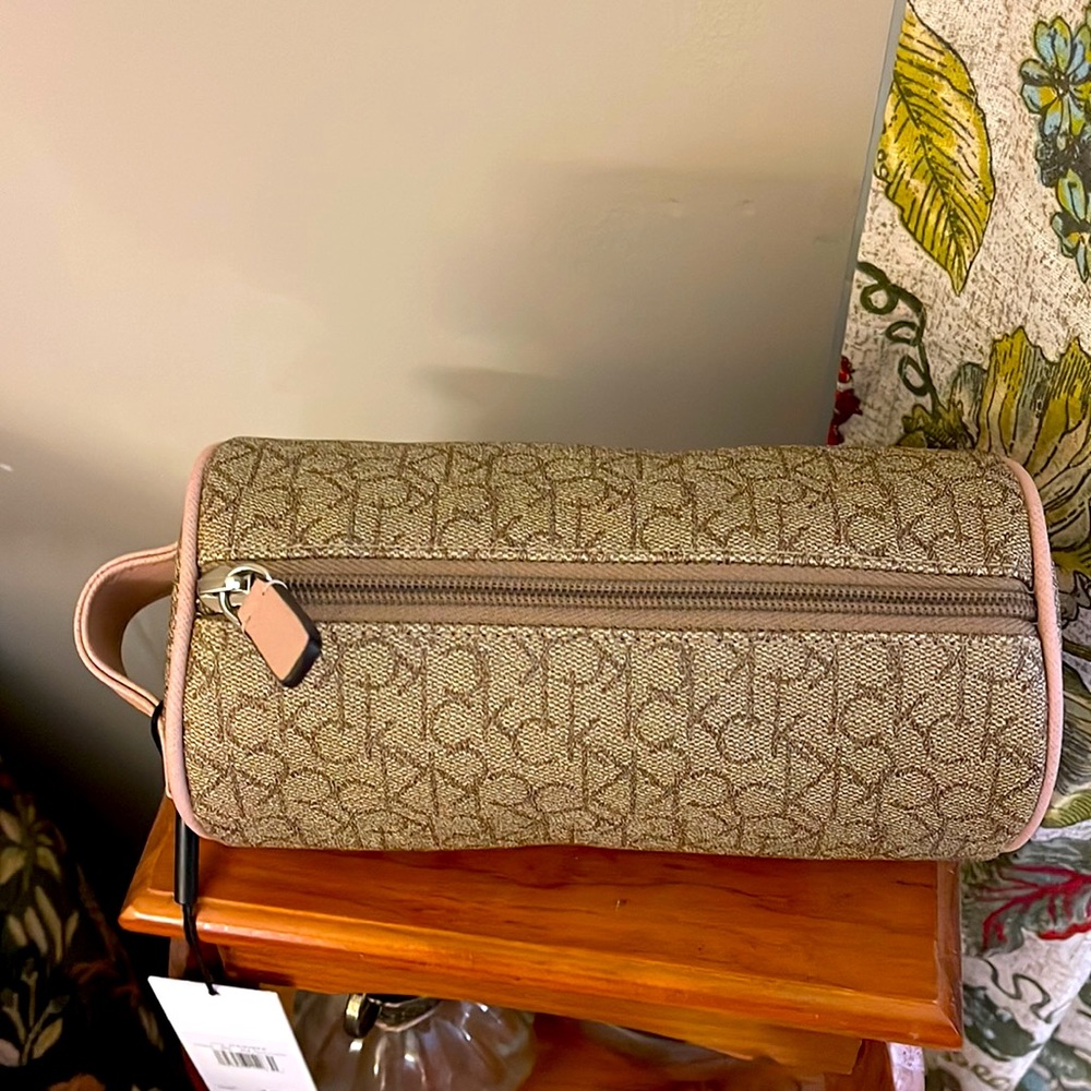 NEW Calvin Klein Round Cosmetic bag